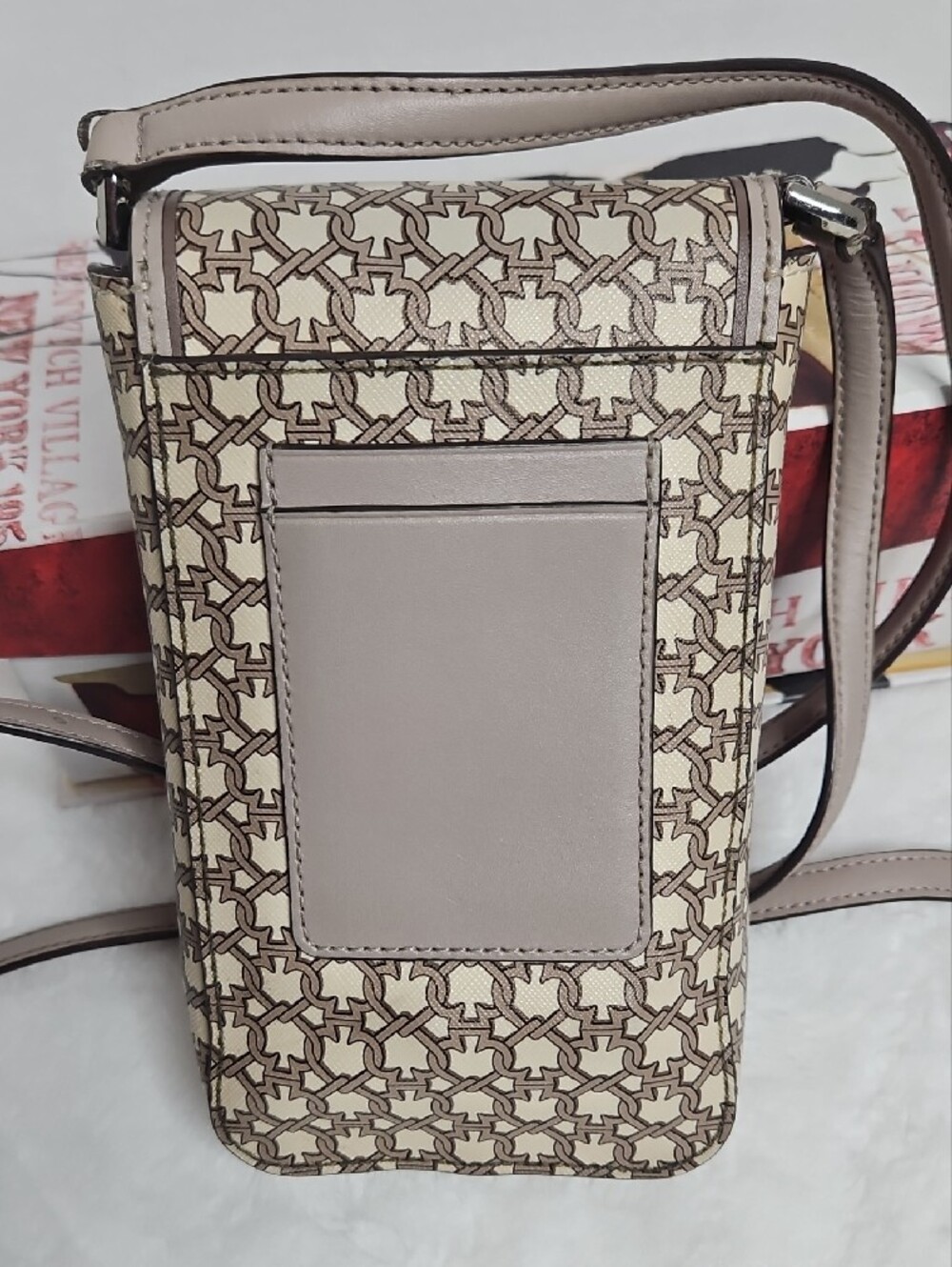 kate spade Ny North /South Spade Link Crossbody Phone Bag Cream /tan - Picture 5 of 10